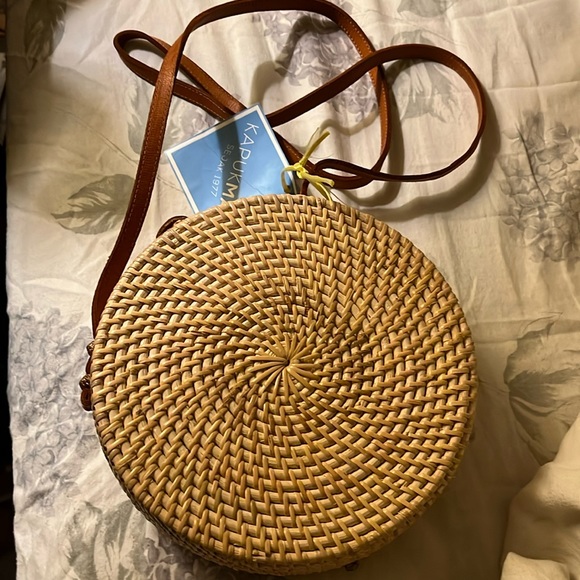 NWT Nantucket Style Large Crossbody Woven Rattan Bag. 8”x8” - Picture 1 of 5